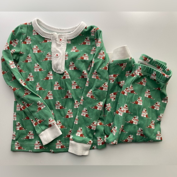 Lila and Hayes Elf Christmas Pajamas / Size 18-24m / VGUC - Picture 1 of 9